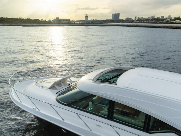 Tiara Yachts-C53 Coupe 2017-Happy Daze IV Fort Lauderdale-Florida-United States-5610329