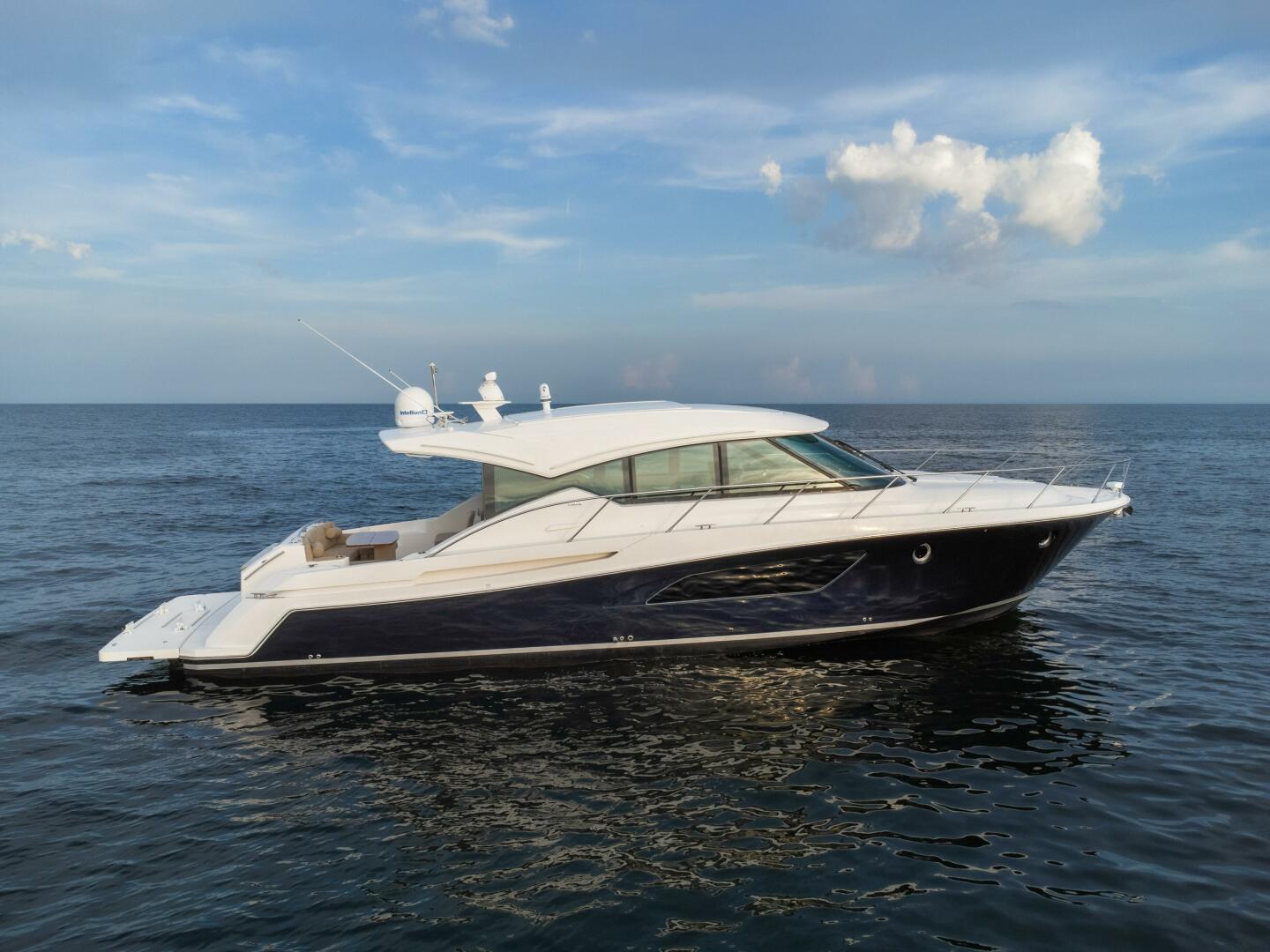 Tiara Yachts-C53 Coupe 2017-Happy Daze IV Fort Lauderdale-Florida-United States-5610279 | Thumbnail