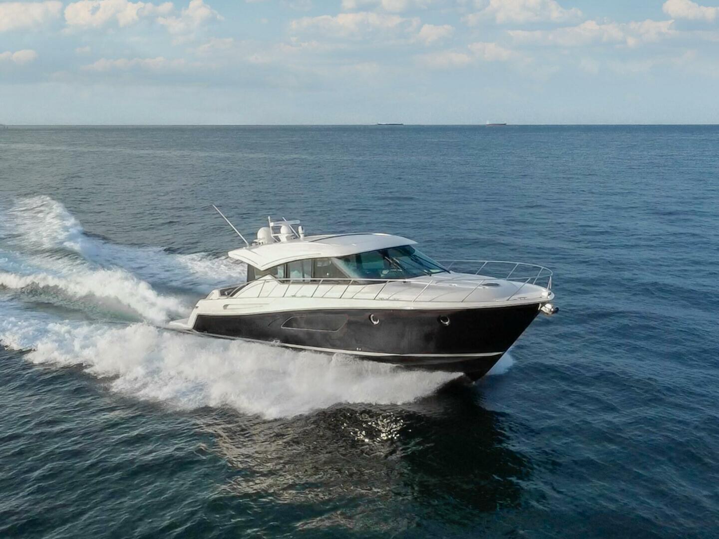 Tiara Yachts-C53 Coupe 2017-Happy Daze IV Fort Lauderdale-Florida-United States-5610282 | Thumbnail