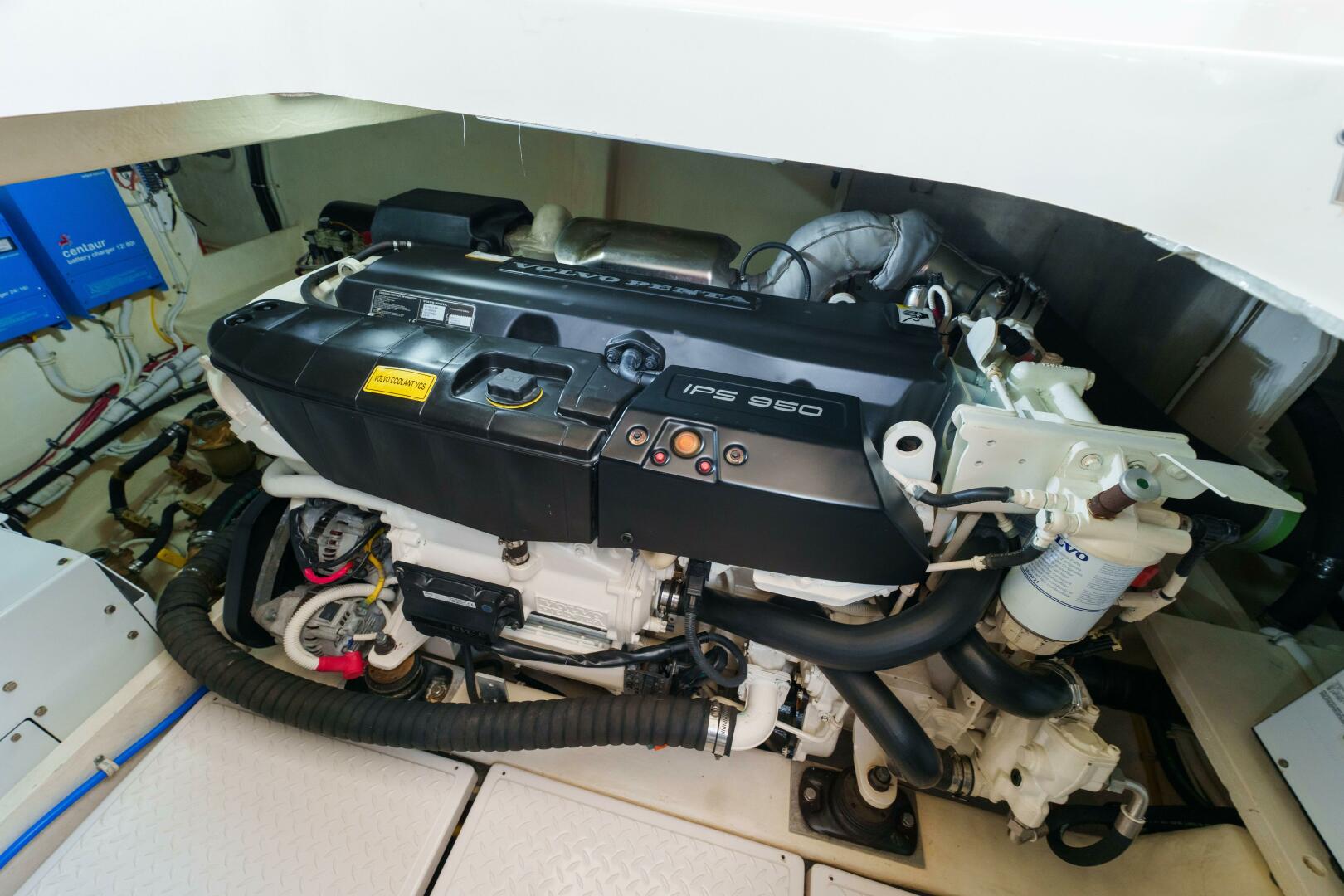 Tiara Yachts-C53 Coupe 2017-Happy Daze IV Fort Lauderdale-Florida-United States-5610372 | Thumbnail