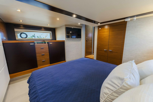 Tiara Yachts-C53 Coupe 2017-Happy Daze IV Fort Lauderdale-Florida-United States-5610362