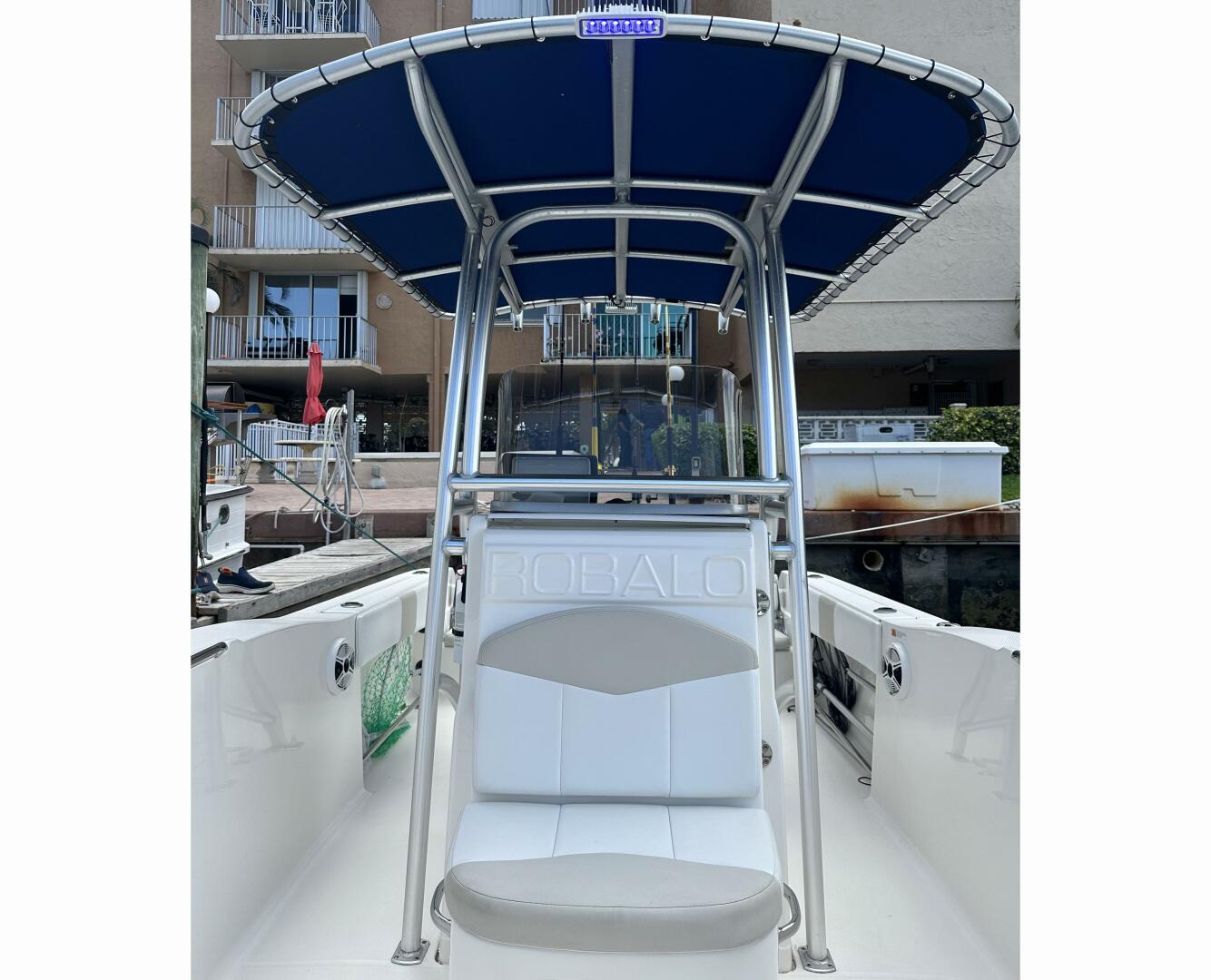 Robalo-R200 2015 -Fort Lauderdale-Florida-United States-5614235 | Thumbnail