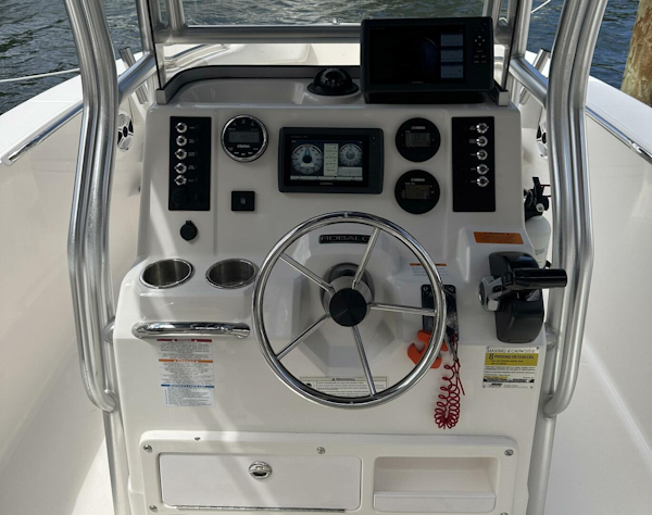 Robalo-R200 2015 -Fort Lauderdale-Florida-United States-5614236