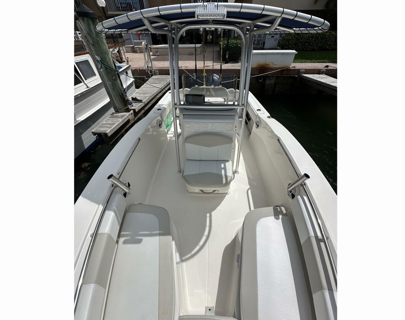 Robalo-R200 2015 -Fort Lauderdale-Florida-United States-5614234 | Thumbnail
