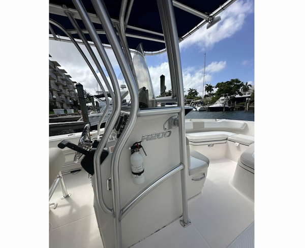 Robalo-R200 2015 -Fort Lauderdale-Florida-United States-5614239