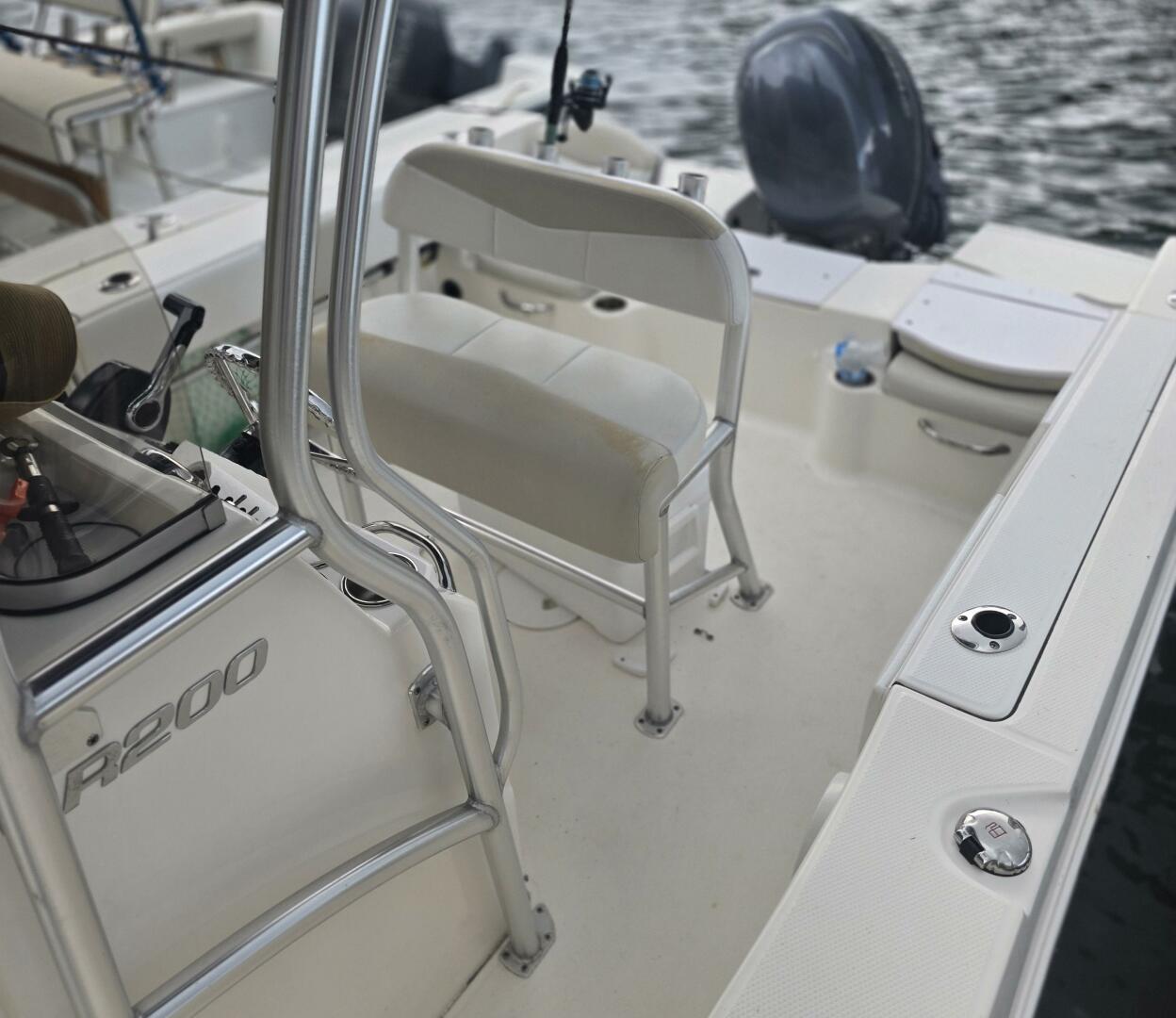 Robalo-R200 2015 -Fort Lauderdale-Florida-United States-5614241 | Thumbnail