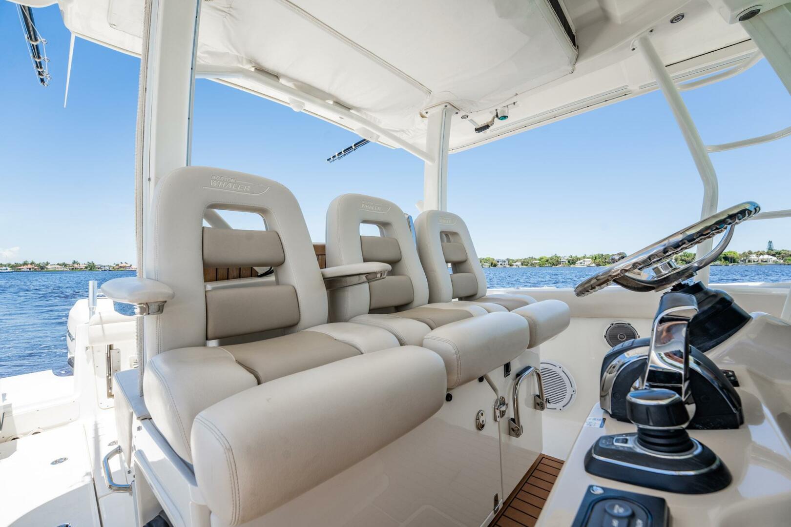 Boston Whaler-380 Outrage 2018-Crushed It Palm City-Florida-United States-5618189 | Thumbnail