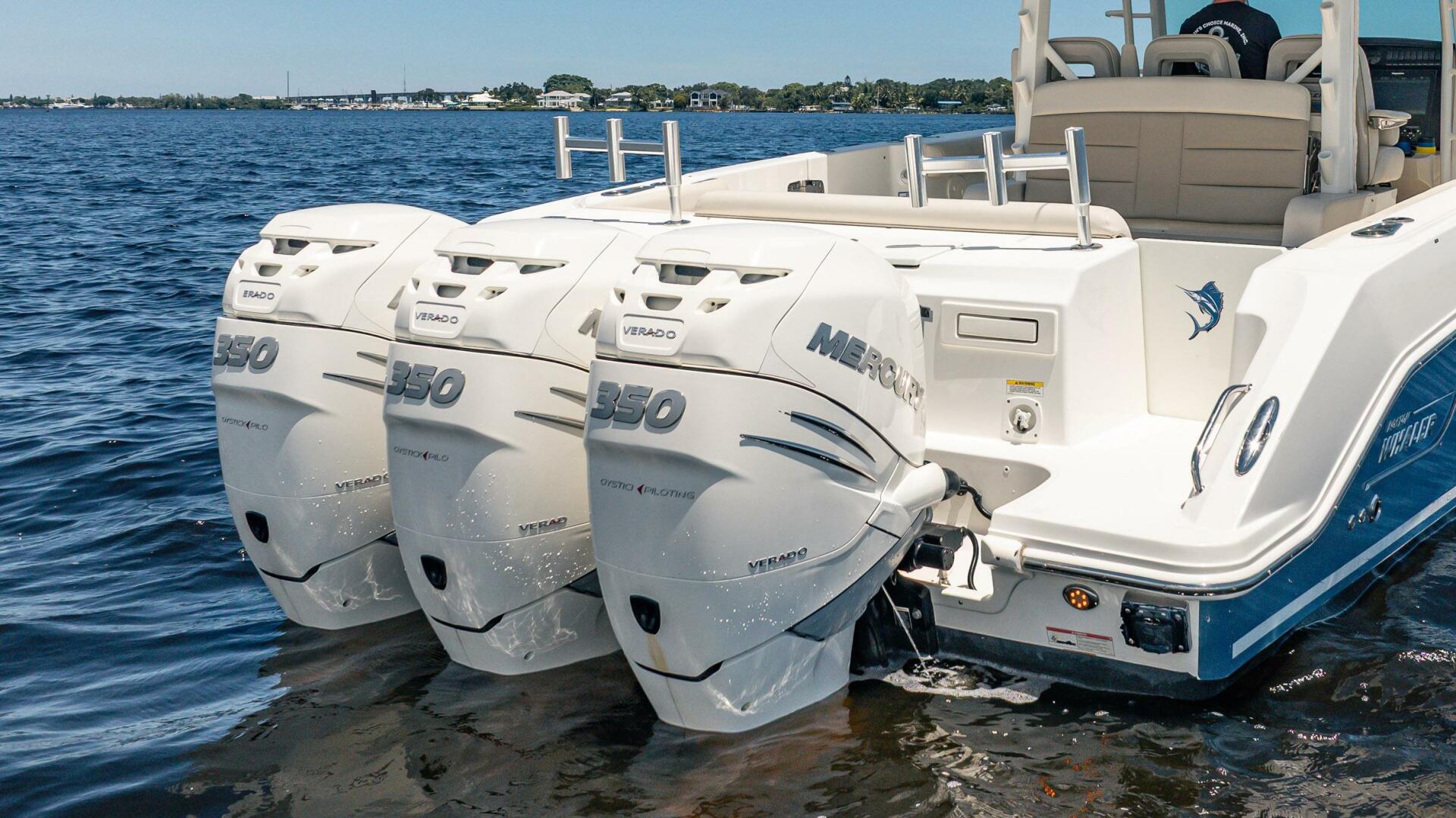 Boston Whaler-380 Outrage 2018-Crushed It Palm City-Florida-United States-5618205 | Thumbnail