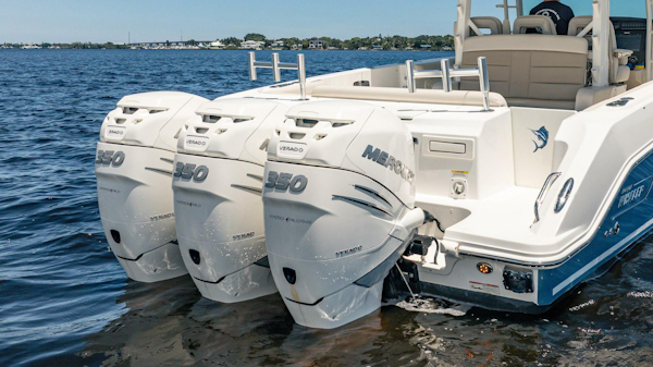 Boston Whaler-380 Outrage 2018-Crushed It Palm City-Florida-United States-5618205