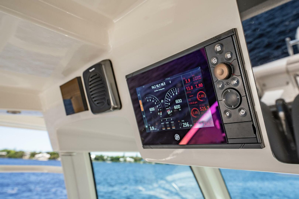 Boston Whaler-380 Outrage 2018-Crushed It Palm City-Florida-United States-5618187