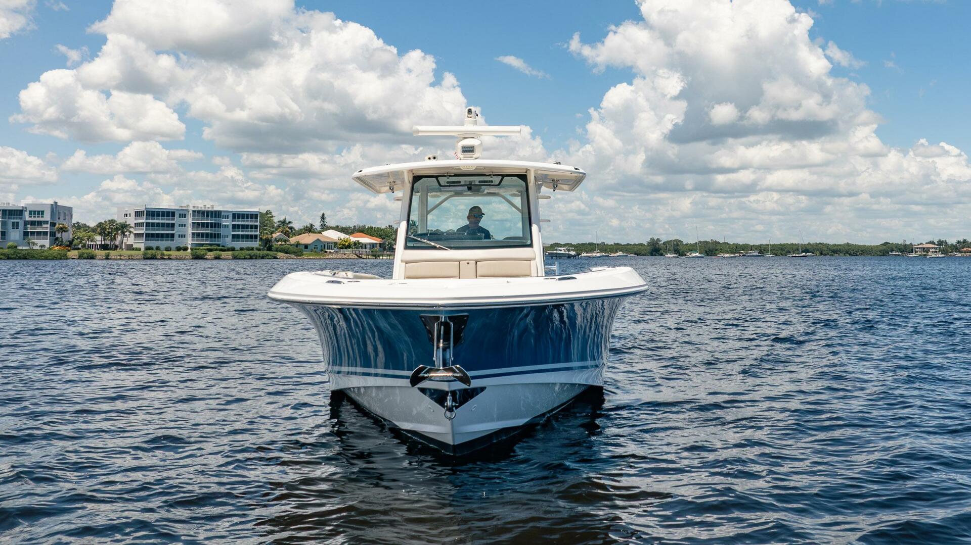 Boston Whaler-380 Outrage 2018-Crushed It Palm City-Florida-United States-5618143 | Thumbnail