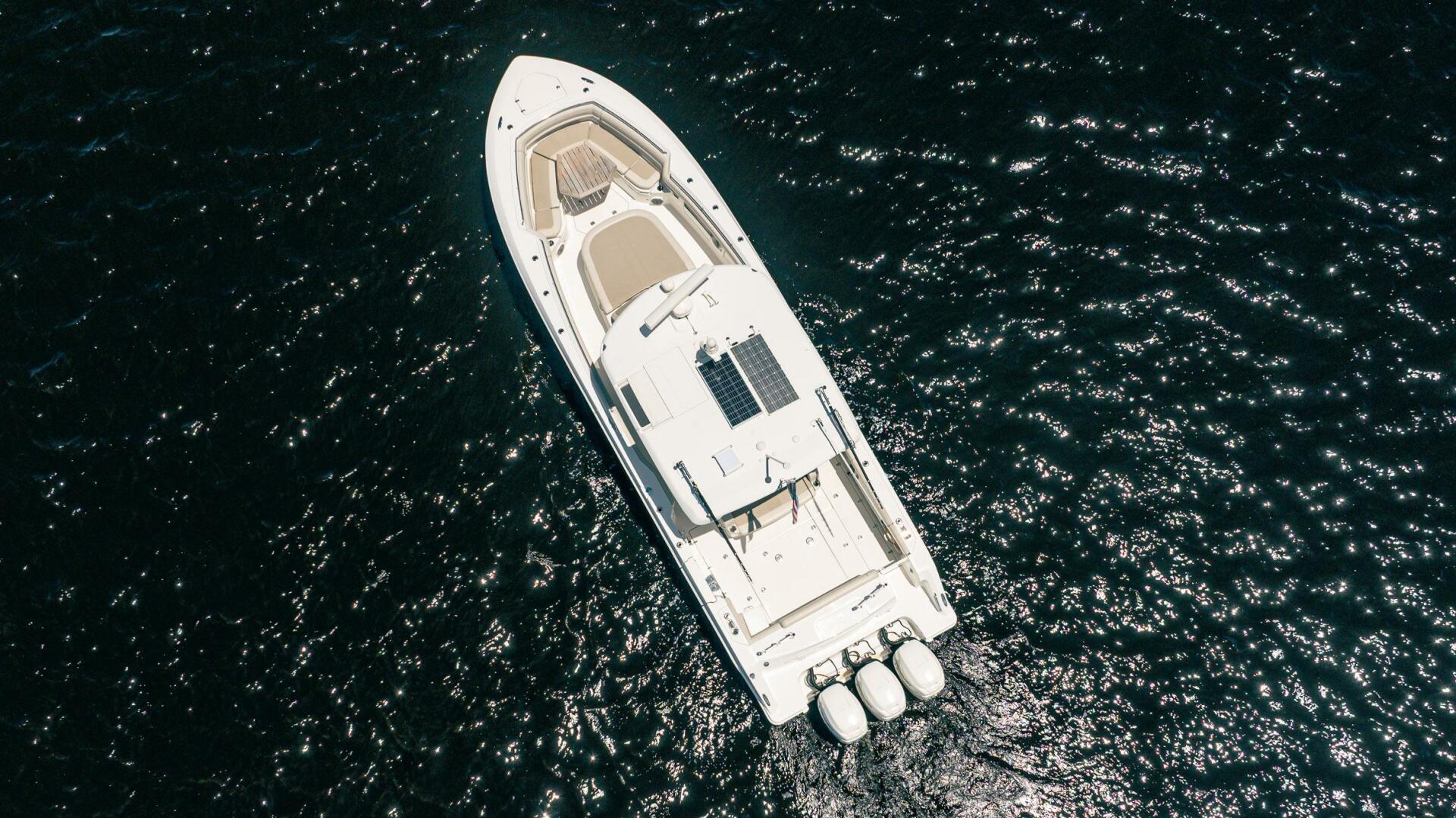 Boston Whaler-380 Outrage 2018-Crushed It Palm City-Florida-United States-5618212 | Thumbnail