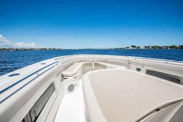 Boston Whaler-380 Outrage 2018-Crushed It Palm City-Florida-United States-5618168
