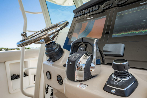 Boston Whaler-380 Outrage 2018-Crushed It Palm City-Florida-United States-5618184