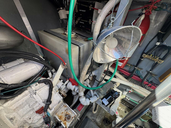 Sea Ray-440 Express Bridge 1994-PEARL Seattle-Washington-United States-20d Engine Room -5620058