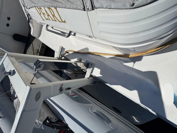 Sea Ray-440 Express Bridge 1994-PEARL Seattle-Washington-United States-22 Swimstep And Davit-5620072