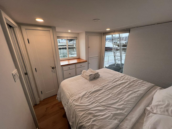 Sumerset-Houseboat 1981 -Boston-Massachusetts-United States-5628199