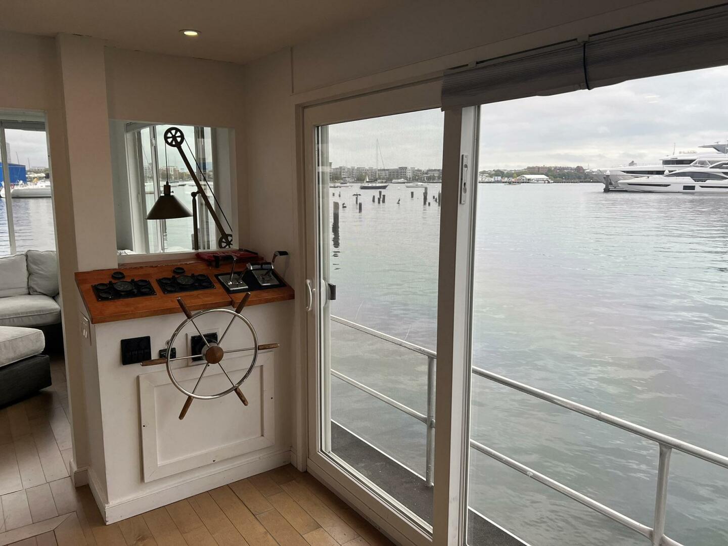 Sumerset-Houseboat 1981 -Boston-Massachusetts-United States-5628166 | Thumbnail