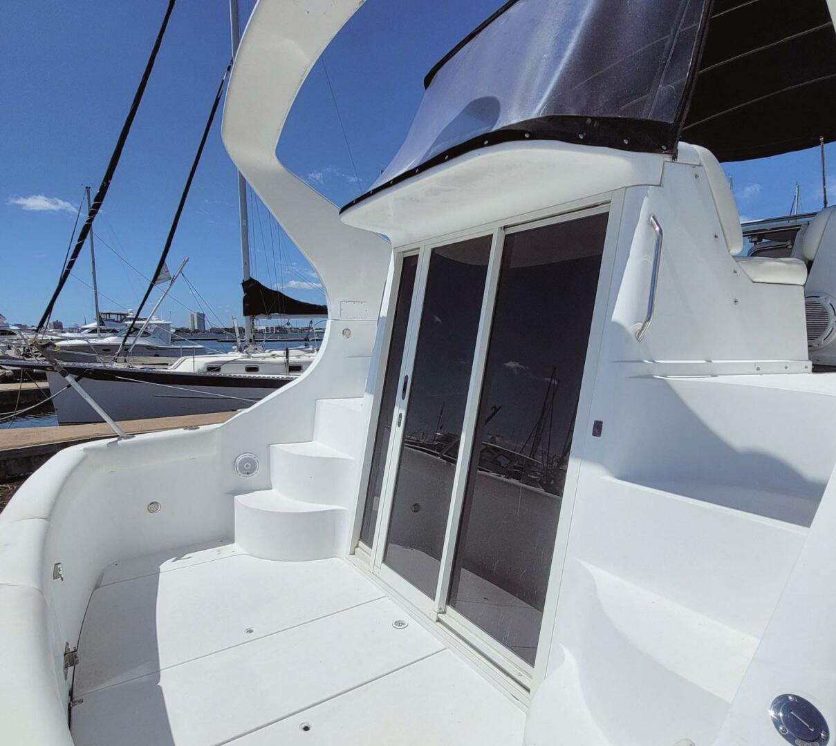 Carver-350 Mariner 2000-Satellite Office Mount Pleasant-South Carolina-United States-5622325 | Thumbnail