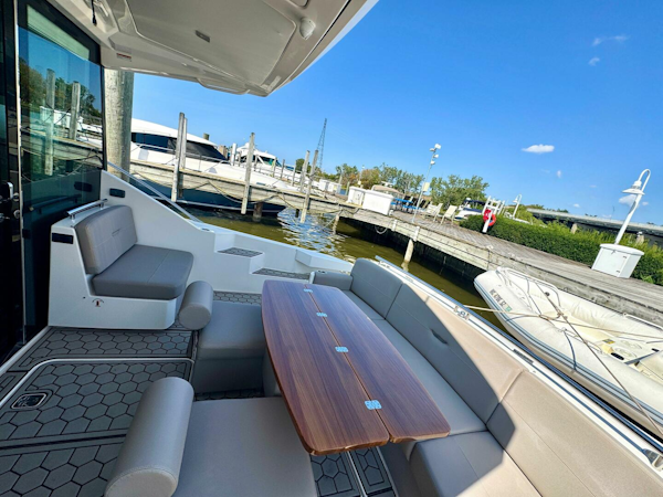 Tiara Yachts-53 Coupe 2017-SNEEZY Grand Haven-Michigan-United States-5622657