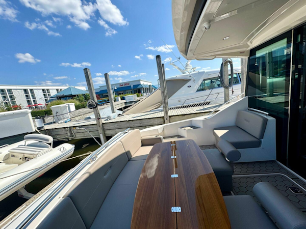 Tiara Yachts-53 Coupe 2017-SNEEZY Grand Haven-Michigan-United States-5622656