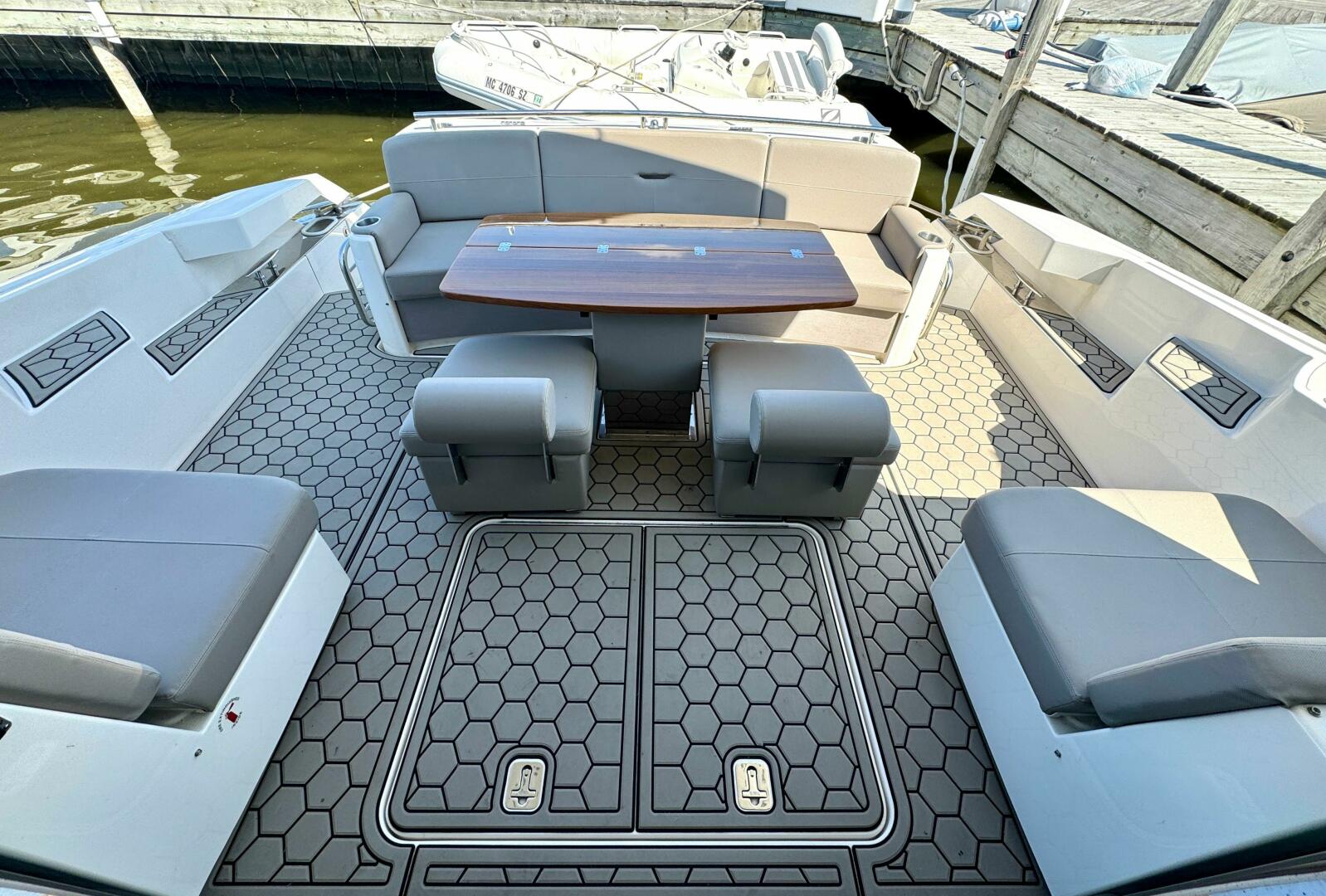 Tiara Yachts-53 Coupe 2017-SNEEZY Grand Haven-Michigan-United States-5622659 | Thumbnail