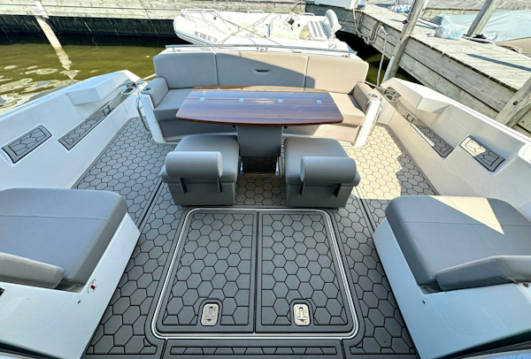 Tiara Yachts-53 Coupe 2017-SNEEZY Grand Haven-Michigan-United States-5622659
