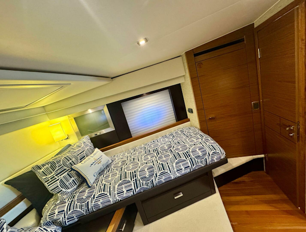 Tiara Yachts-53 Coupe 2017-SNEEZY Grand Haven-Michigan-United States-5622705
