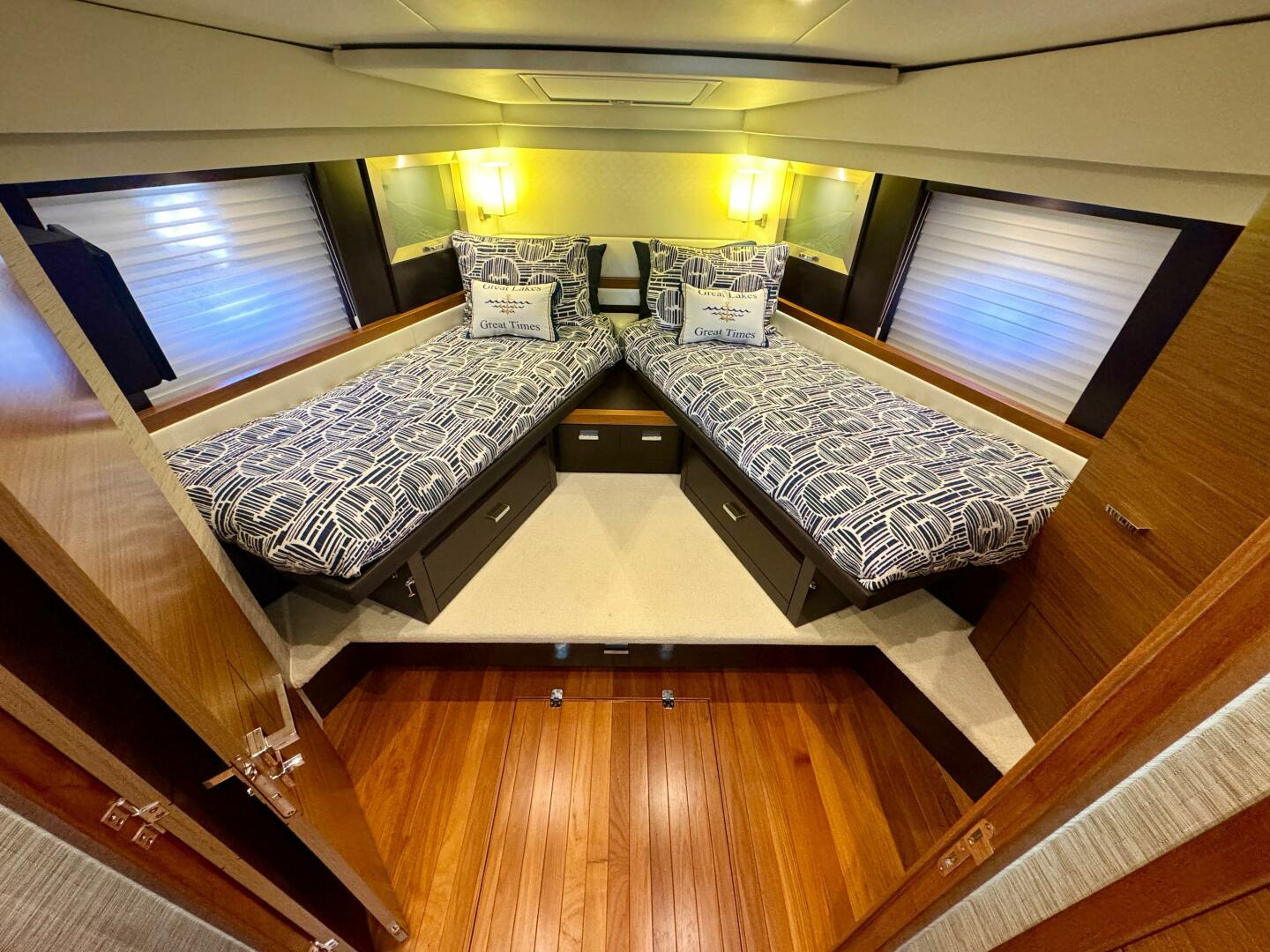 Tiara Yachts-53 Coupe 2017-SNEEZY Grand Haven-Michigan-United States-5622651 | Thumbnail