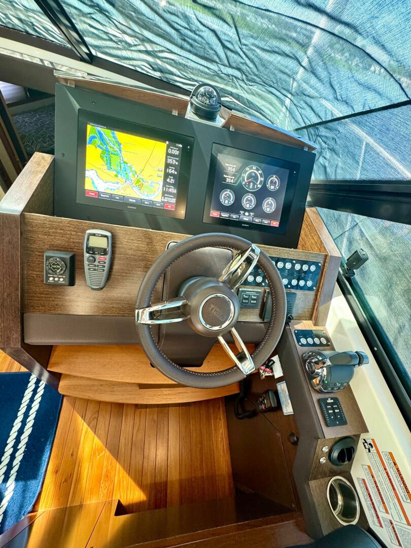 Tiara Yachts-53 Coupe 2017-SNEEZY Grand Haven-Michigan-United States-5622665 | Thumbnail