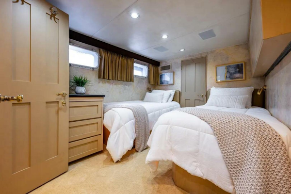 Broward-102 1991-Andiamo SEATTLE-Washington-United States-5627292