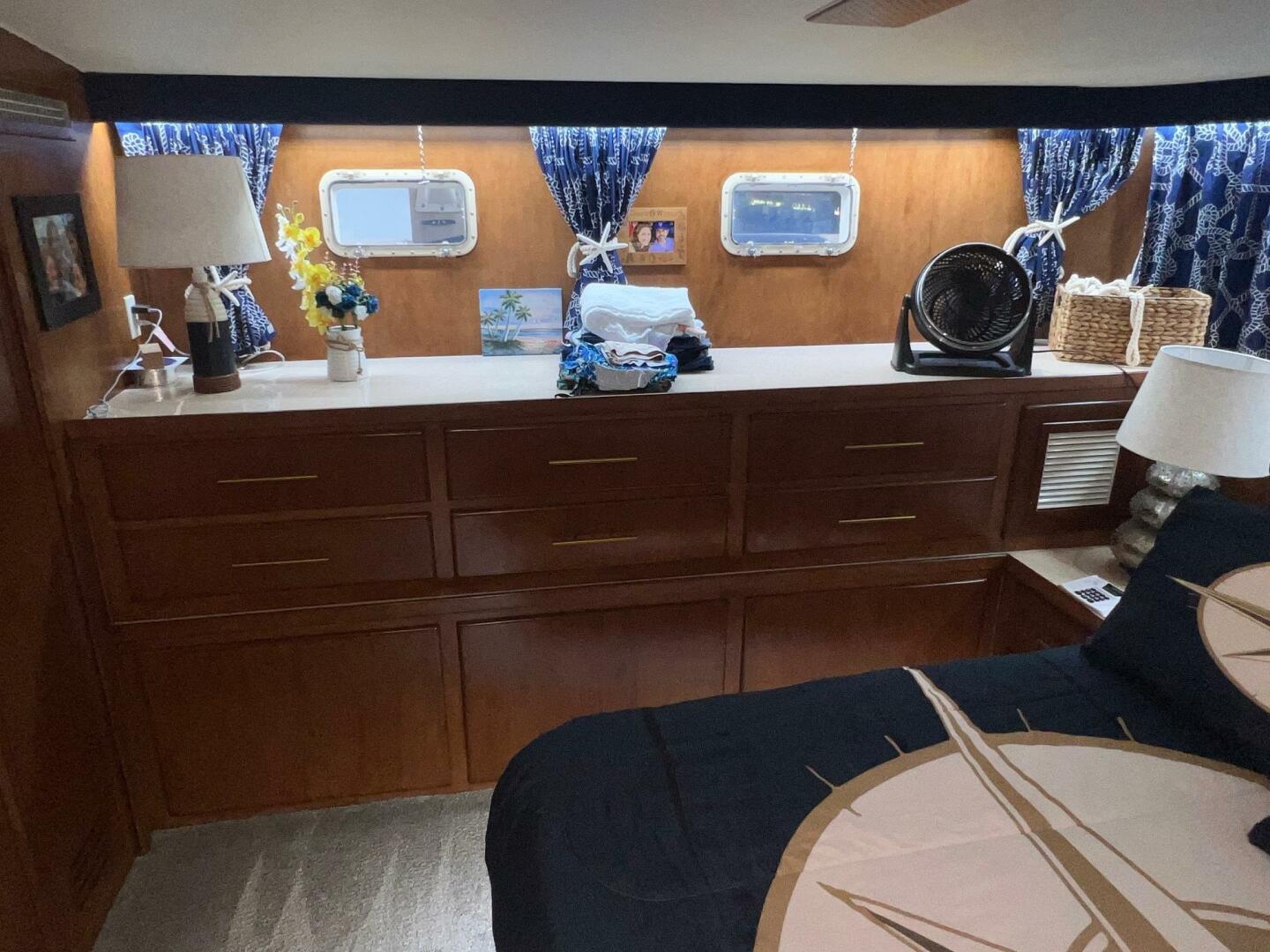 Hatteras-Motor Yacht 1988 -Seabrook-Texas-United States-5629830 | Thumbnail