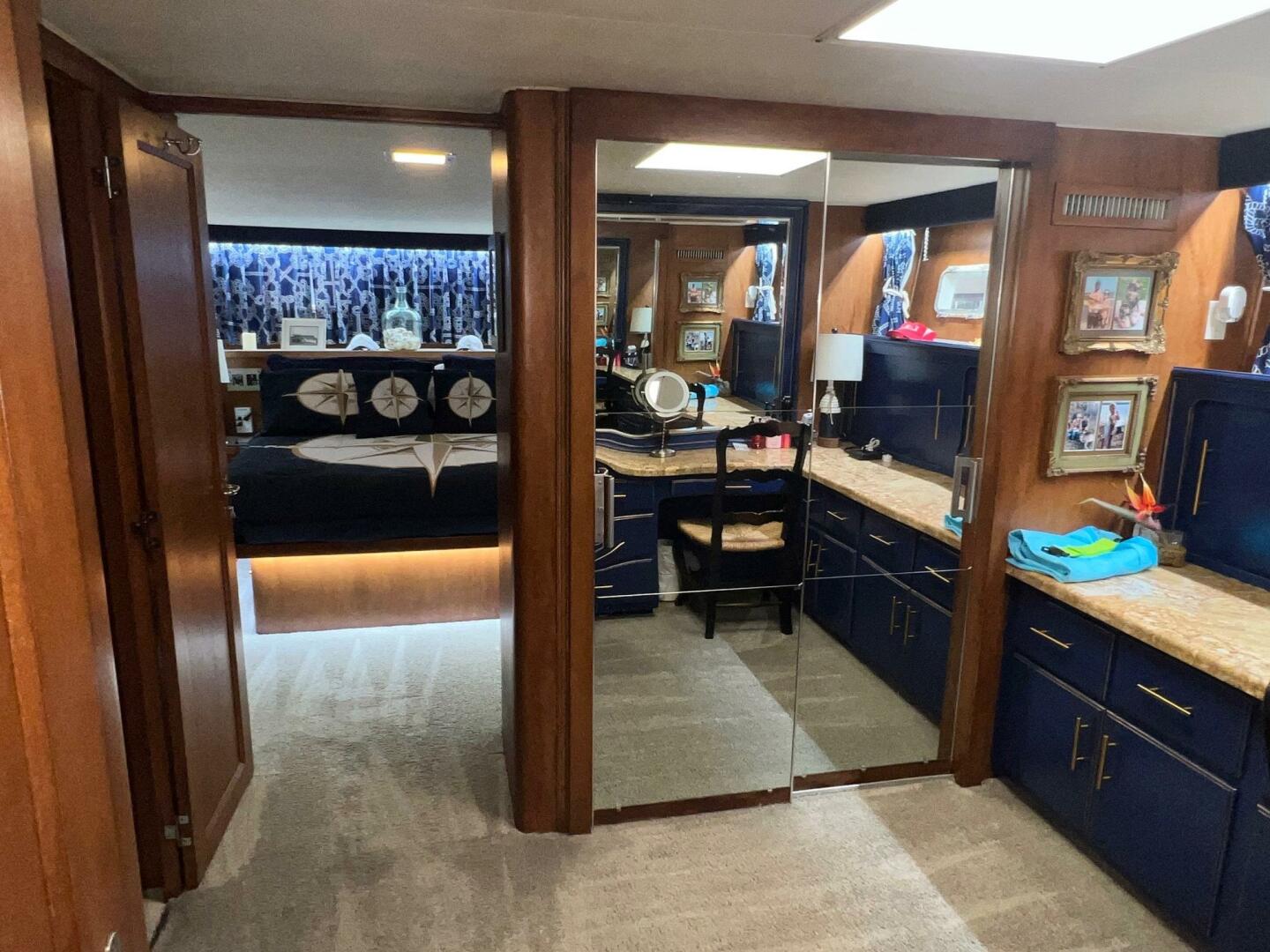 Hatteras-Motor Yacht 1988 -Seabrook-Texas-United States-5629797 | Thumbnail