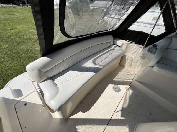 Rinker-Fiesta Vee 340 2000-Si Caro Sodus Point-New York-United States-5636358
