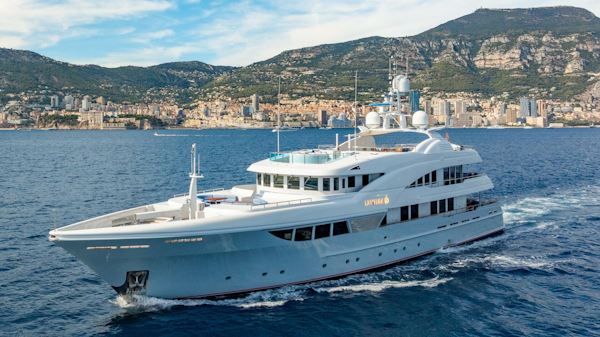 Timmerman-Custom Tri-Deck 2009-LATITUDE Viareggio-Italy-Port Side Underway-5758199