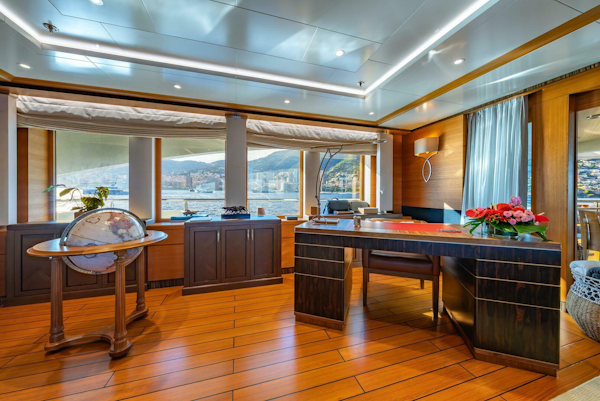 Timmerman-Custom Tri-Deck 2009-LATITUDE Viareggio-Italy-5826422