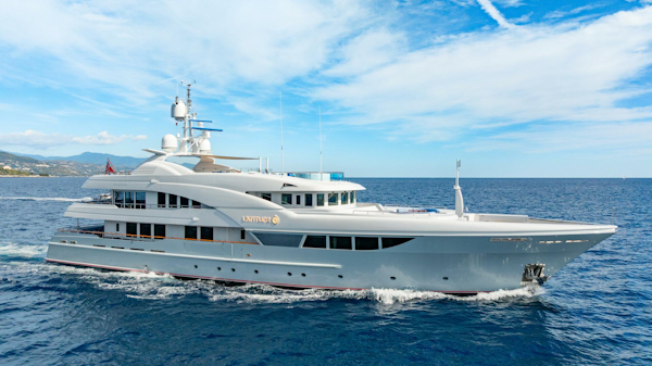 Timmerman-Custom Tri-Deck 2009-LATITUDE Viareggio-Italy-Starboard Side Underway-5758201