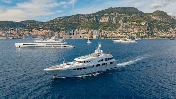 Timmerman-Custom Tri-Deck 2009-LATITUDE Viareggio-Italy-Portside Underway-5758167