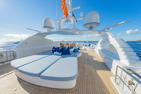 Timmerman-Custom Tri-Deck 2009-LATITUDE Viareggio-Italy-Sundeck Center Sunpad-5758209