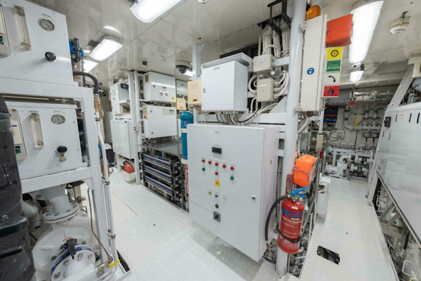 Timmerman-Custom Tri-Deck 2009-LATITUDE Viareggio-Italy-5826389