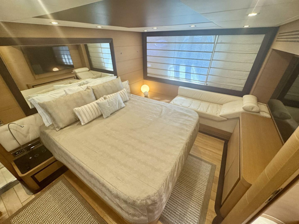 Pershing-72 2008-Uptown Girl West Palm Beach-Florida-United States-Pershing 72 Uptown Girl Master Stateroom-5641714