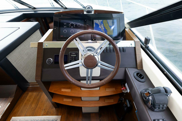 Tiara Yachts-5000 Express 2014-Salty Sam New Bedford-Massachusetts-United States-5640801