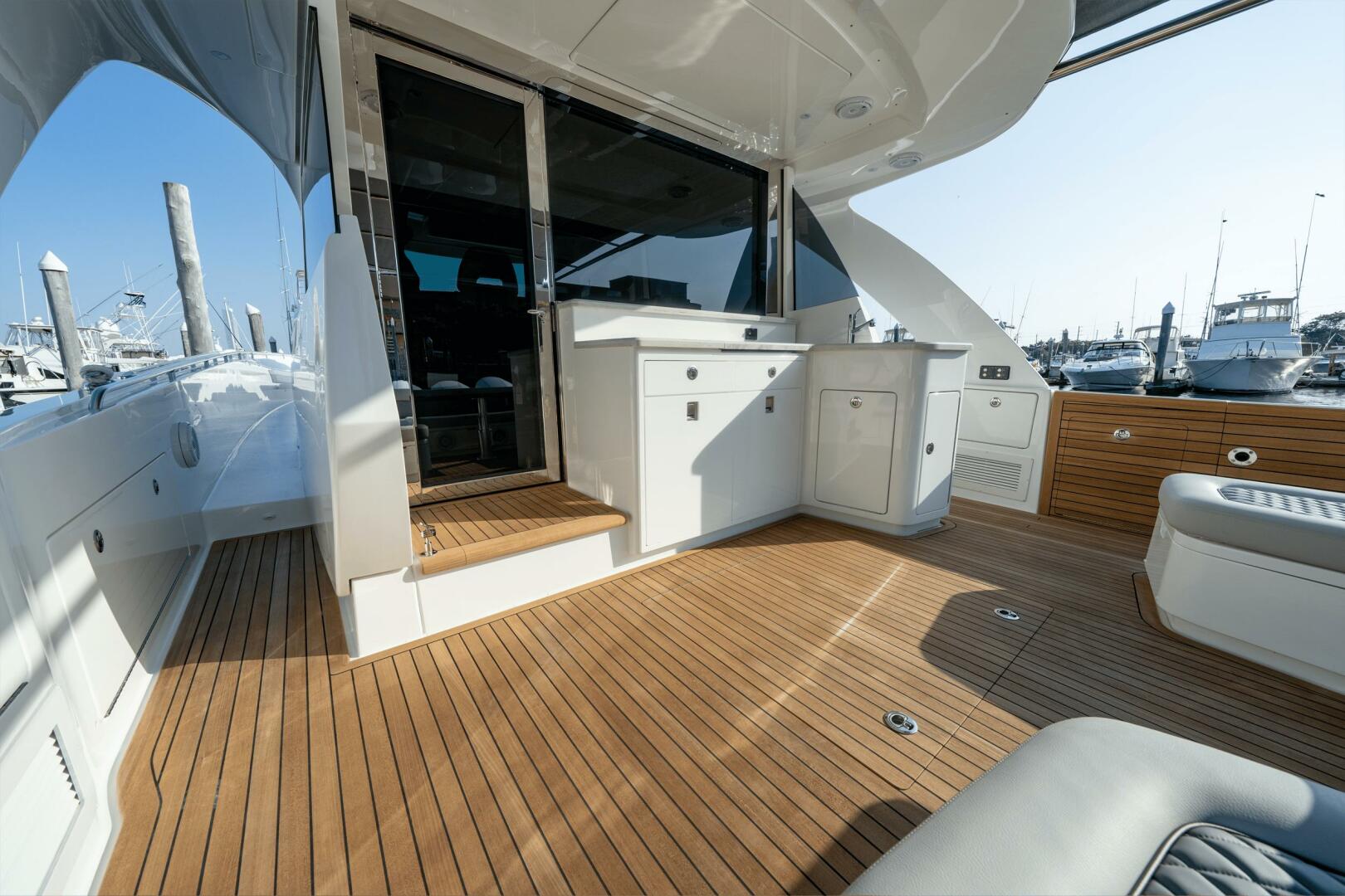 Valhalla Boatworks-V55 Sport Yacht 2027 -St. Clair Shores-Michigan-United States-5671228 | Thumbnail