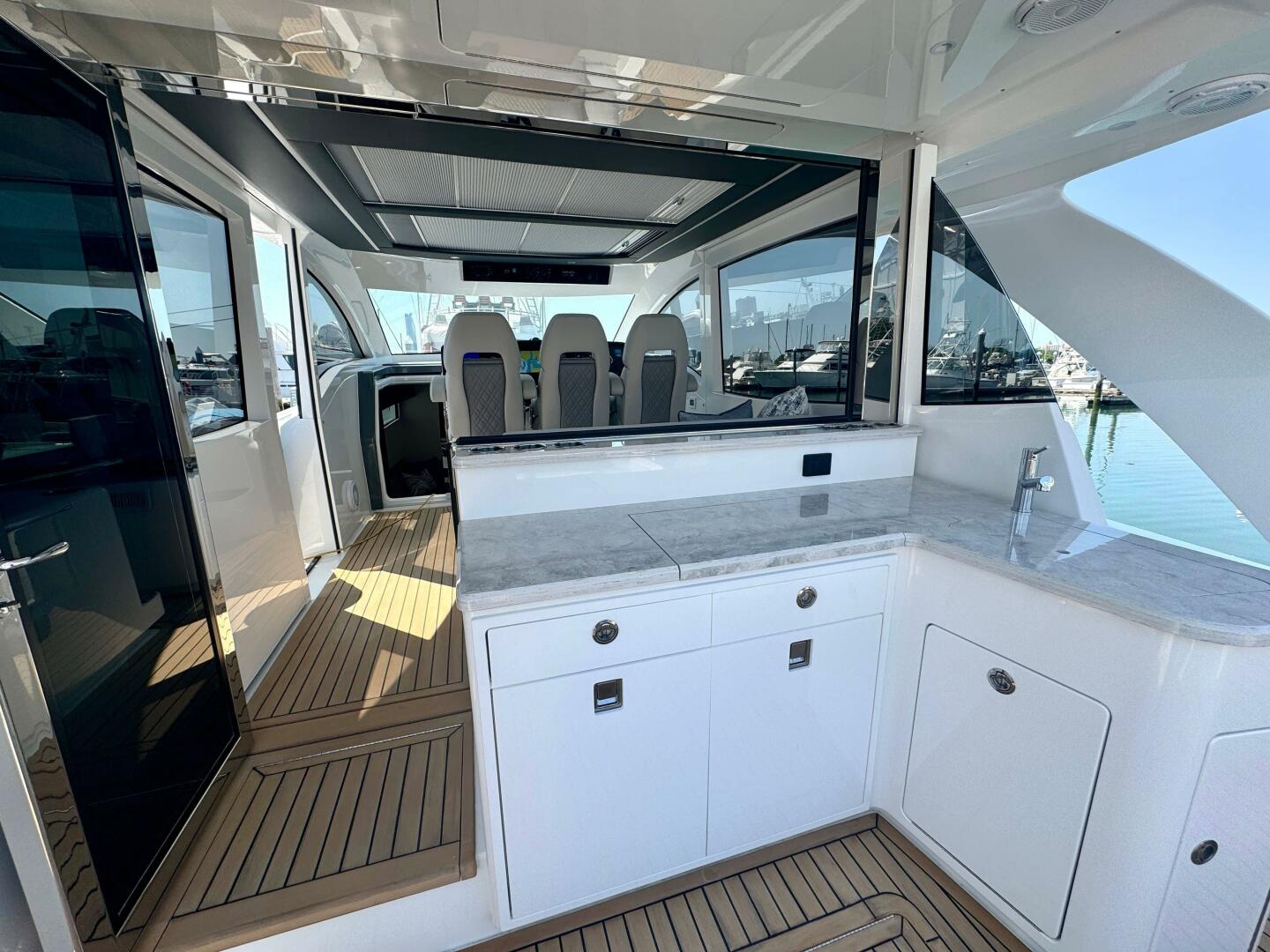 Valhalla Boatworks-V55 Sport Yacht 2027 -St. Clair Shores-Michigan-United States-5671244 | Thumbnail
