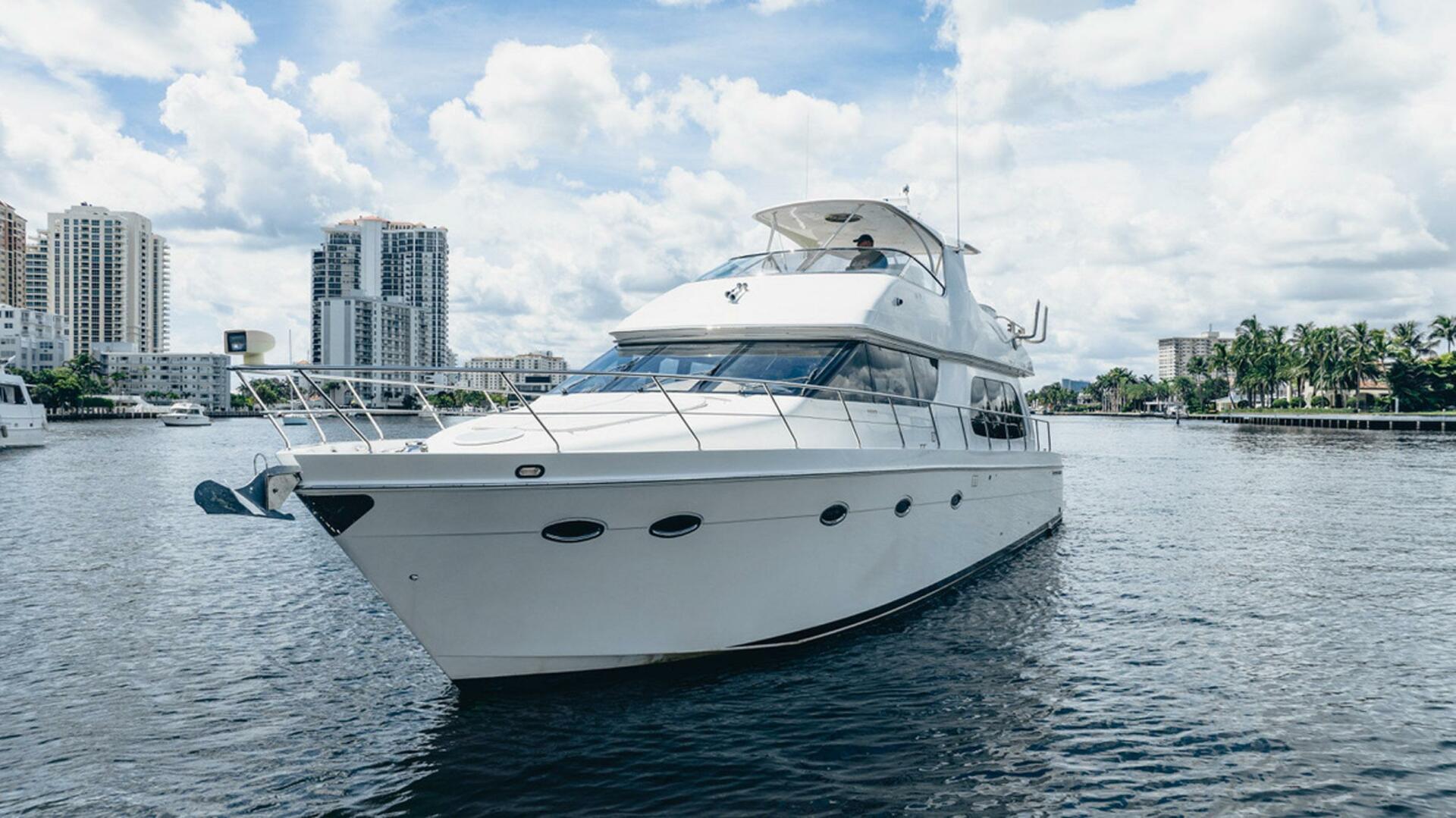 Carver-56 Voyager 2005-Sound Traveler Fort Lauderdale-Florida-United States-5642928 | Thumbnail