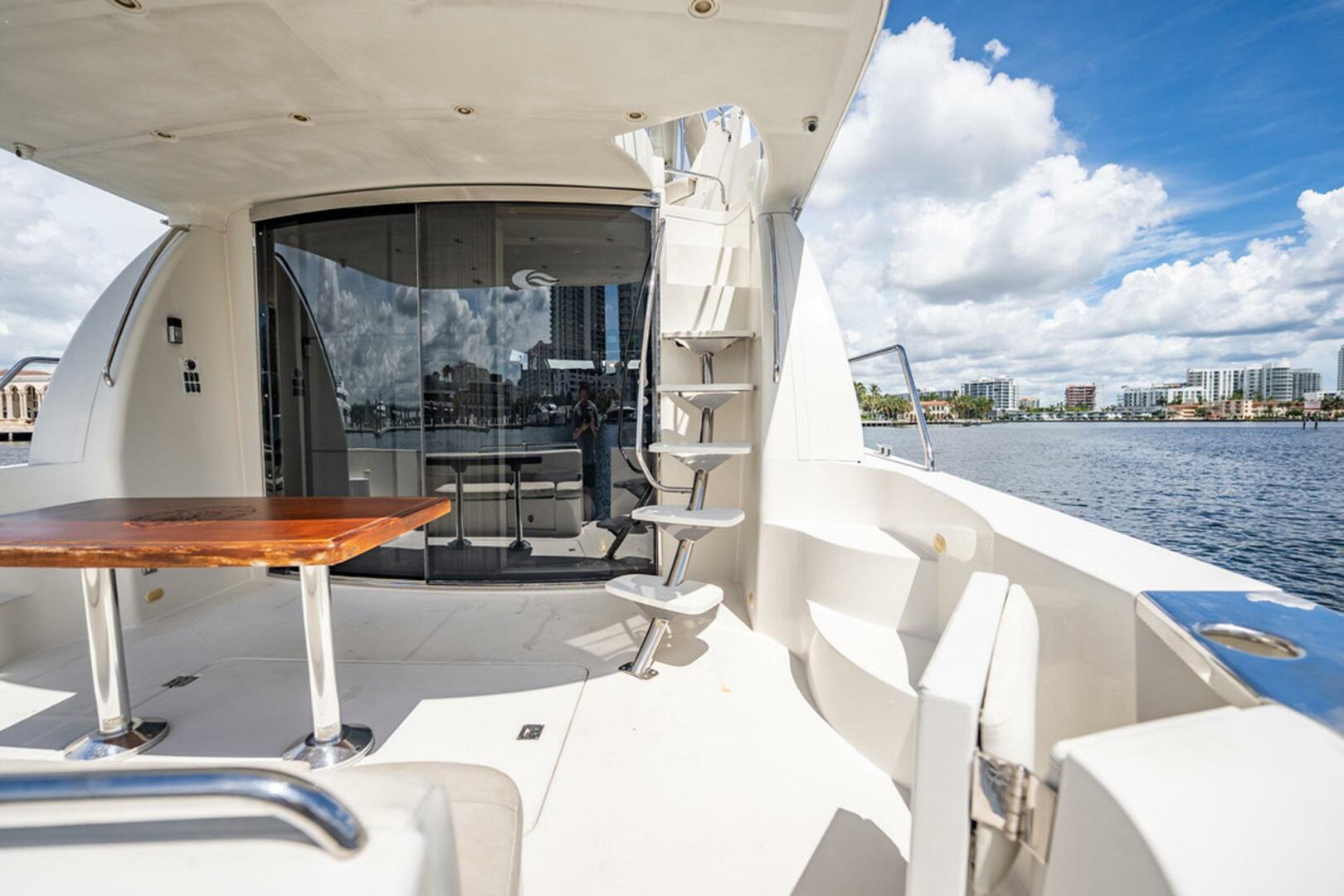 Carver-56 Voyager 2005-Sound Traveler Fort Lauderdale-Florida-United States-5642931 | Thumbnail