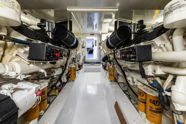 Hatteras-Cockpit Motoryacht 2001-BELLISSIMO Seattle-Washington-United States-Engine Room-5675087