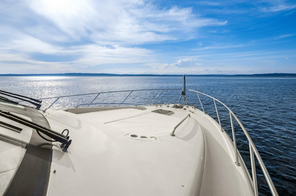 Hatteras-Cockpit Motoryacht 2001-BELLISSIMO Seattle-Washington-United States-Bow-5675085