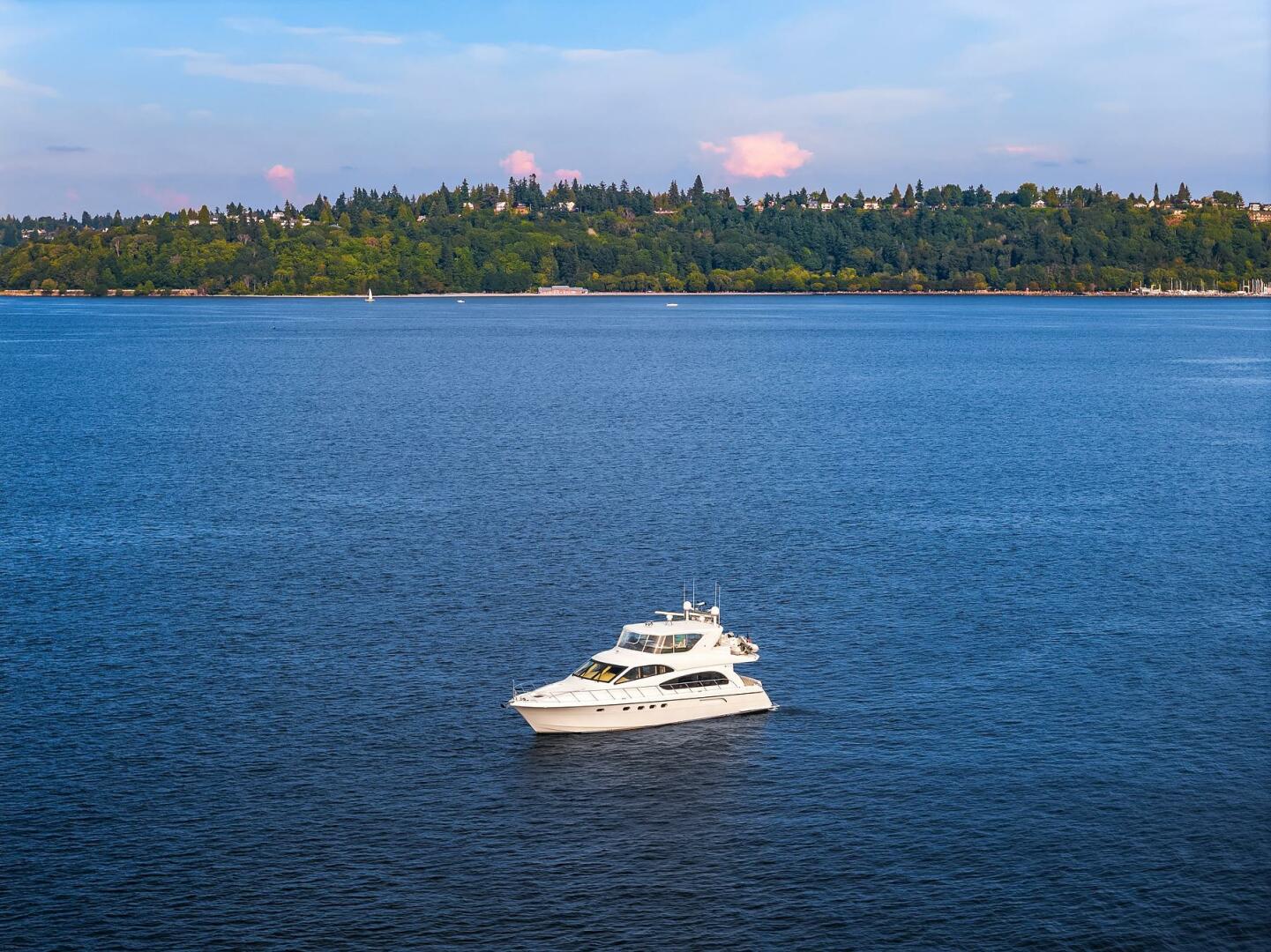 Hatteras-Cockpit Motoryacht 2001-BELLISSIMO Seattle-Washington-United States-Aerial-5675096 | Thumbnail
