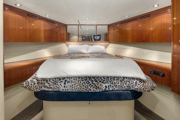 Hatteras-Cockpit Motoryacht 2001-BELLISSIMO Seattle-Washington-United States-Forward Guest Stateroom-5675076